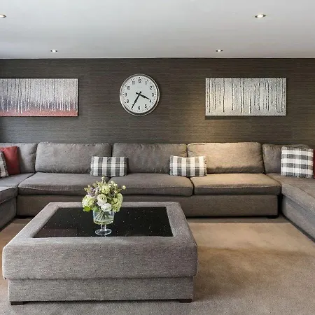 Carus Town House No 7