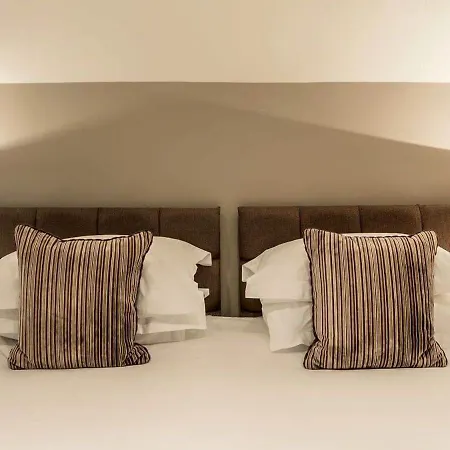 Дом отдыха Carus Town House No 7 *