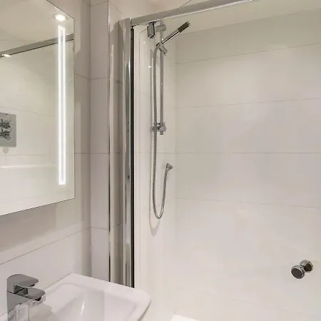 Carus Town House No 7 * Кендал